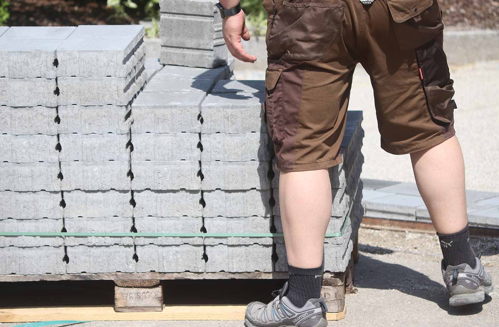 Einfahrt pflastern lassen Pflasterarbeiten für Einfahrten